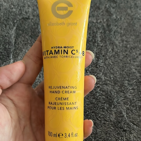 Elizabeth Grant rejuvenating hand cream vitamin C and B - Picture 5 of 6
